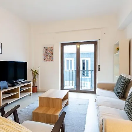 Portucale ! Lapa Vintage Apartment Lisbon